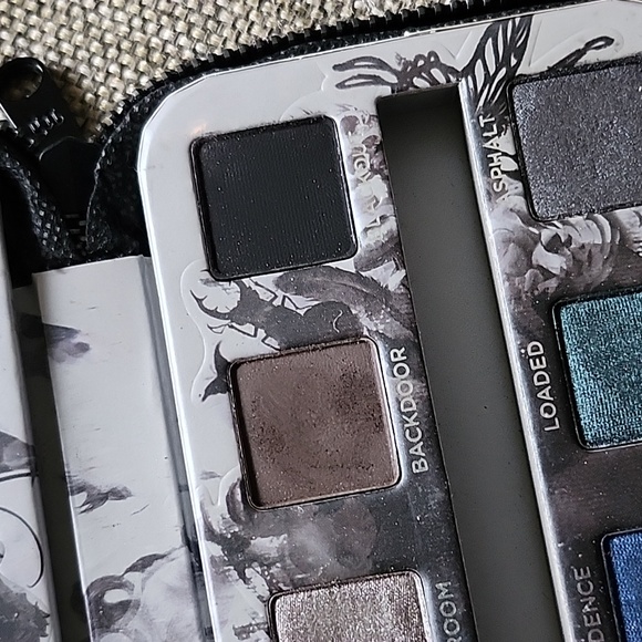 Urban Decay smoke palette - Picture 6 of 6